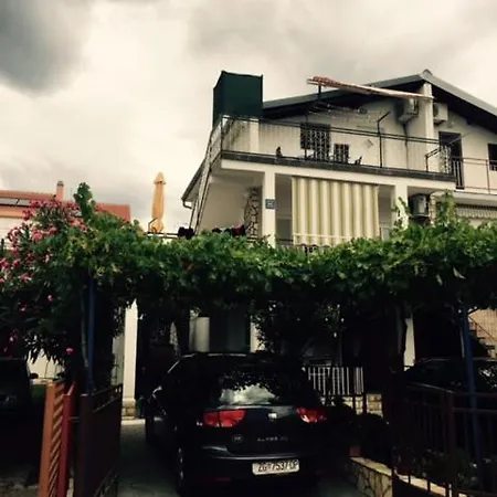 Bracic Apartment