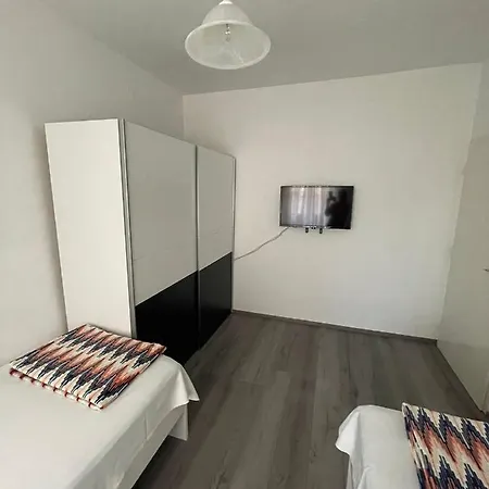 Bracic Apartment Pirovac