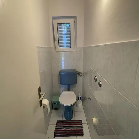 Bracic Apartment Pirovac